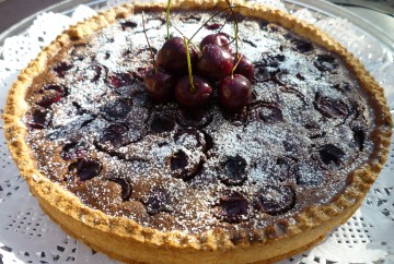 Tarta de cerezas y chocolate
