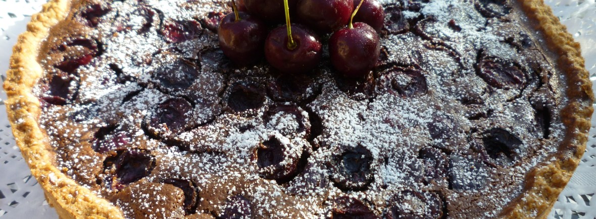 Tarta de cerezas y chocolate