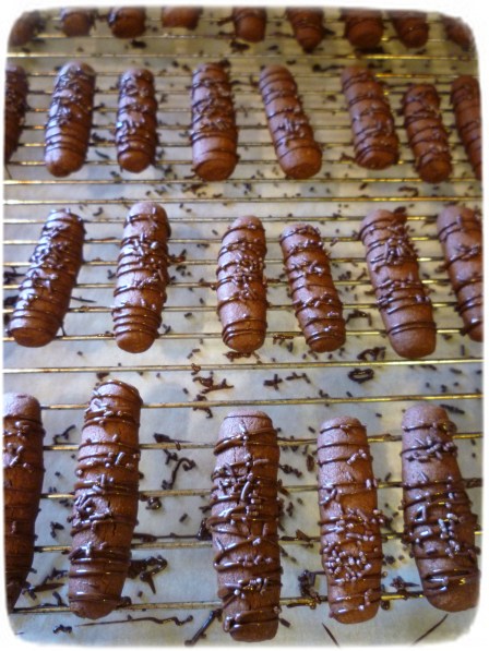 Palitos con chocolate y ron