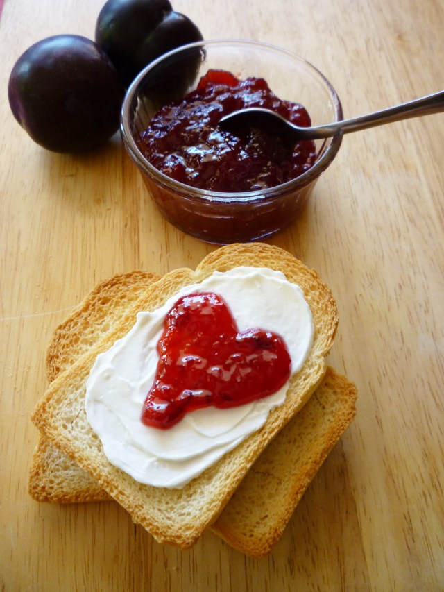 Mermelada de ciruelas y amaretto
